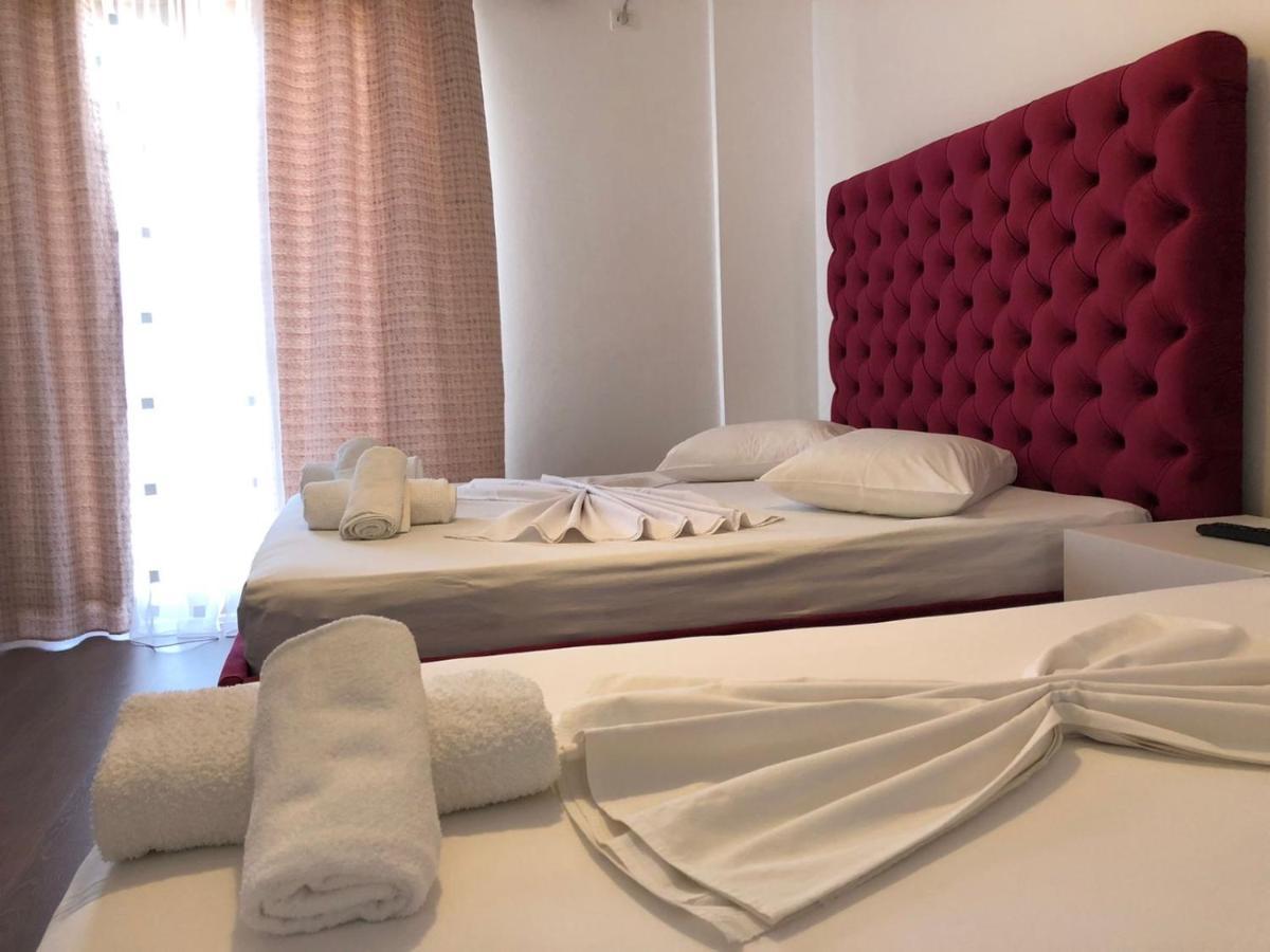 Enia'S Room Саранда Екстер'єр фото