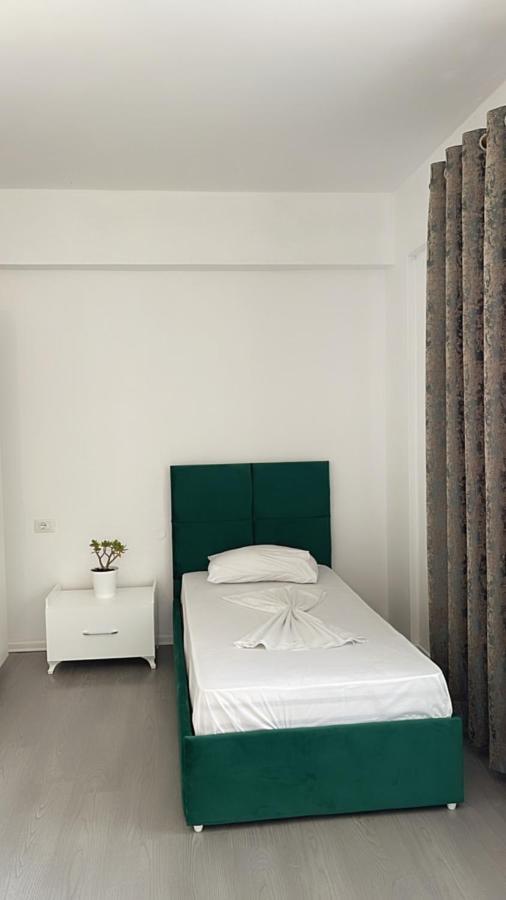 Enia'S Room Саранда Екстер'єр фото