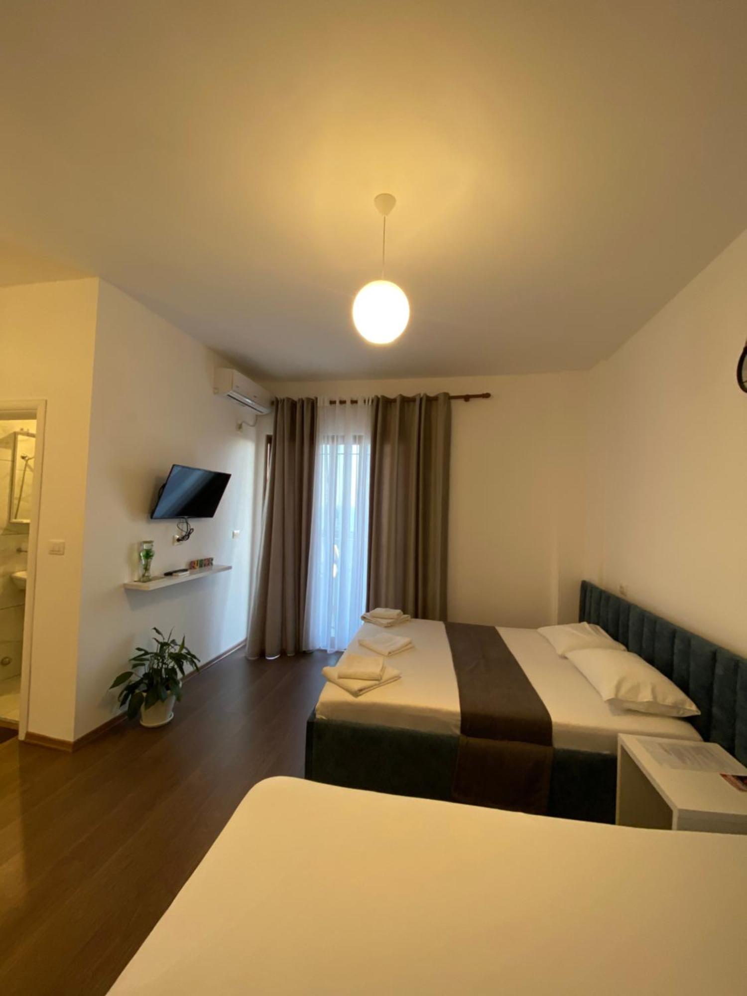 Enia'S Room Саранда Екстер'єр фото