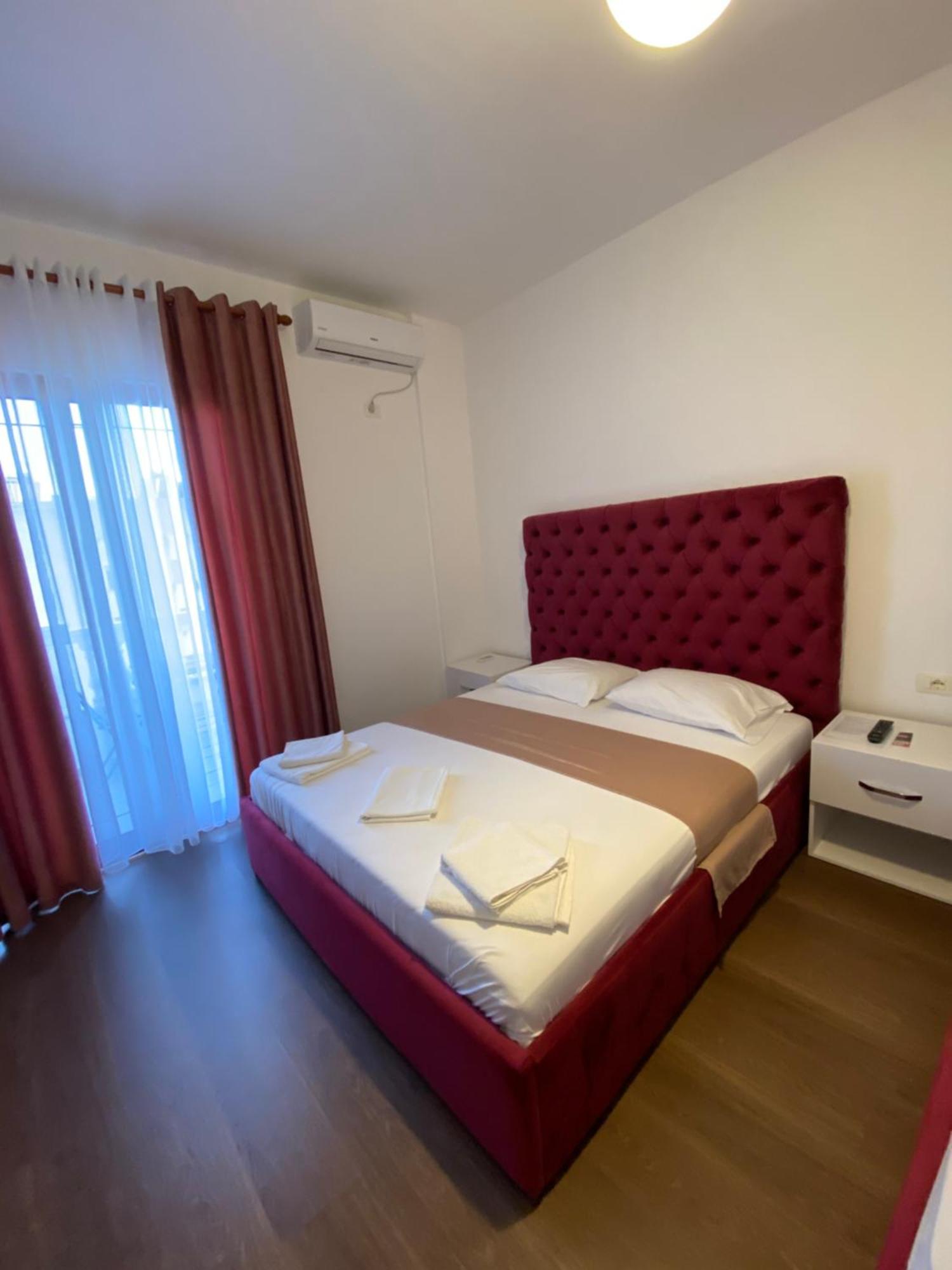 Enia'S Room Саранда Екстер'єр фото